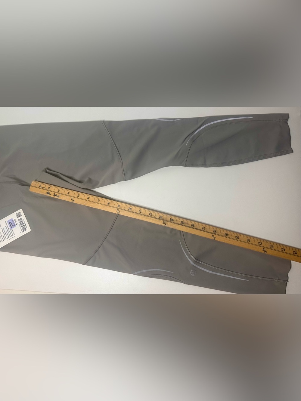 NWT Lululemon Athletica Base Pace HR Tight 25” Reflective Gray Size 4 - Picture 5 of 9